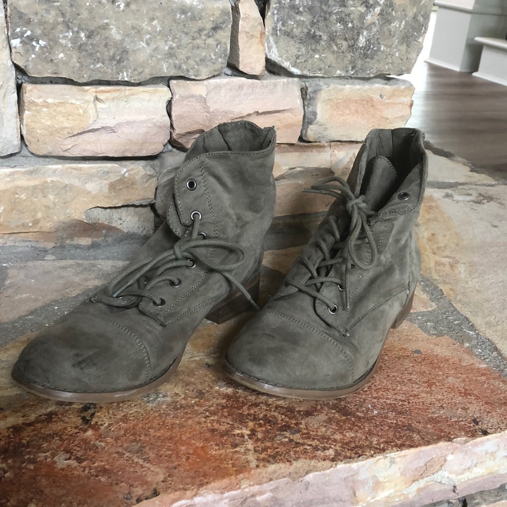 Gucci Green boots